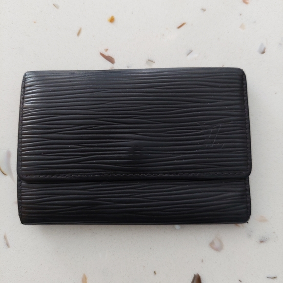 Authentic Pre-owned Louis Vuitton 6 key holder - Picture 3 of 10